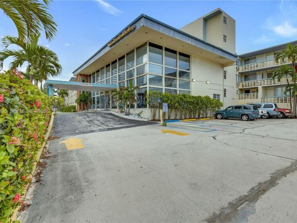 6484 Indian Creek Dr , Unit 214, Miami Beach, FL 33141