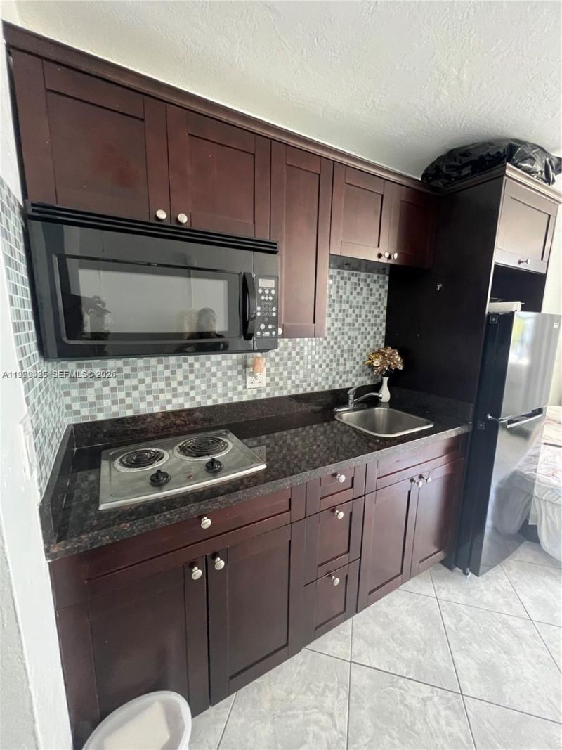 6484 Indian Creek Dr , Unit 214, Miami Beach, FL 33141 Photo