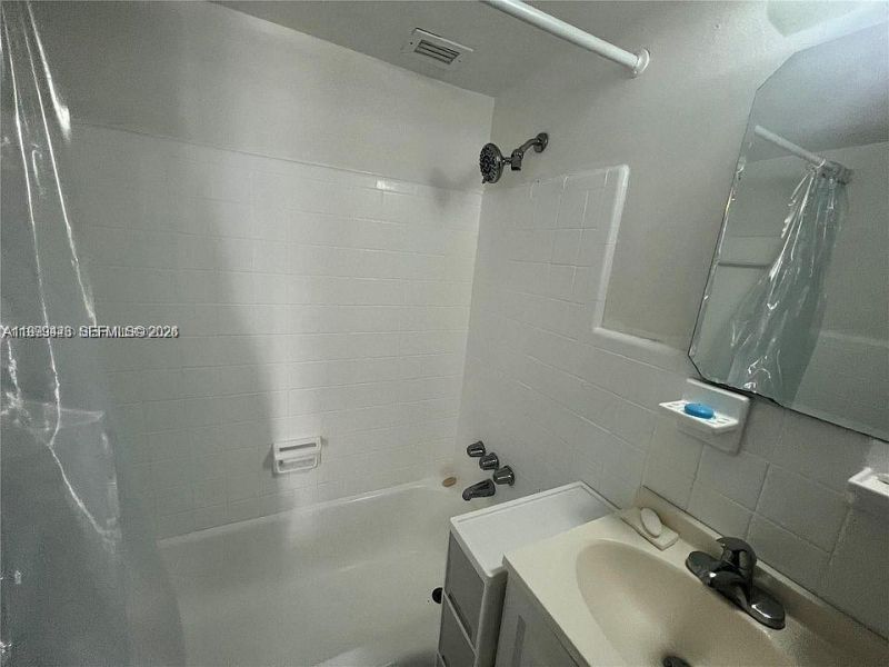 6484 Indian Creek Dr , Unit 214, Miami Beach, FL 33141 Photo