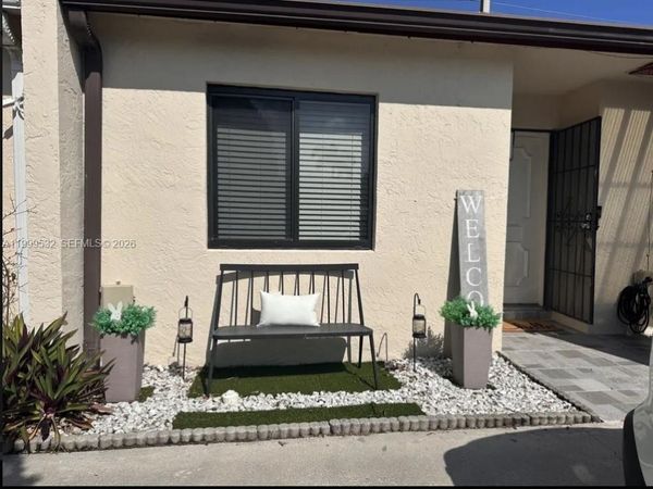 1751 NW 92nd Ave , Pembroke Pines, FL 33024