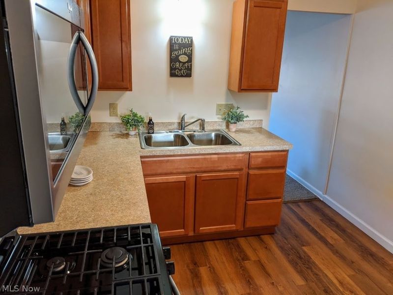 1592 Ridgewick Drive, Wickliffe, OH 44092 Photo 10