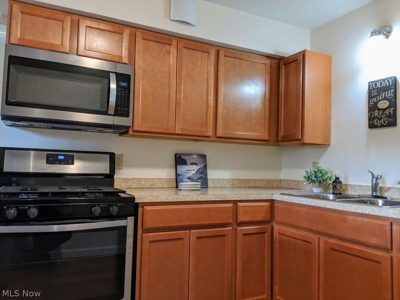 1592 Ridgewick Drive, Wickliffe, OH 44092 Photo 9