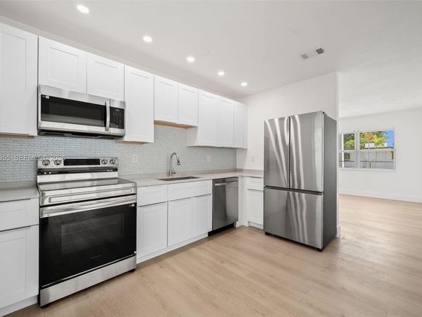 3061 NW 2nd St , Fort Lauderdale, FL 33311