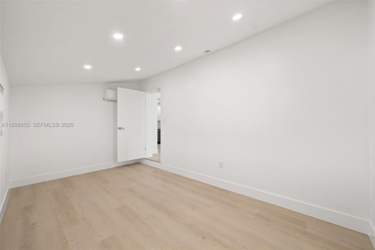 3061 NW 2nd St, Fort Lauderdale, FL 33311 Photo