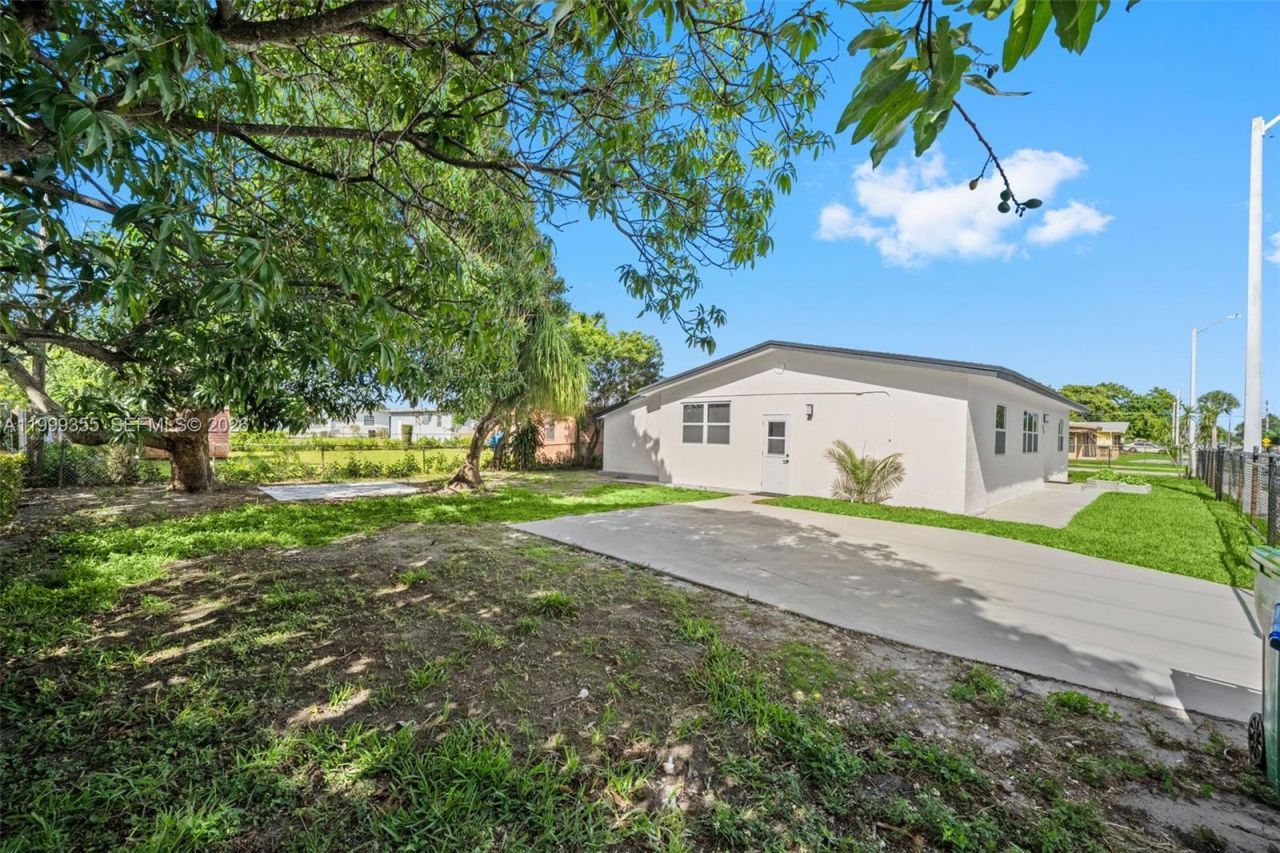 3061 NW 2nd St, Fort Lauderdale, FL 33311 Photo