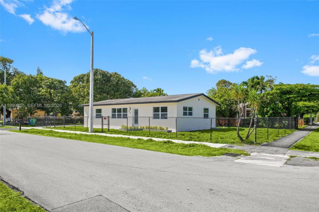 3061 NW 2nd St, Fort Lauderdale, FL 33311 Photo