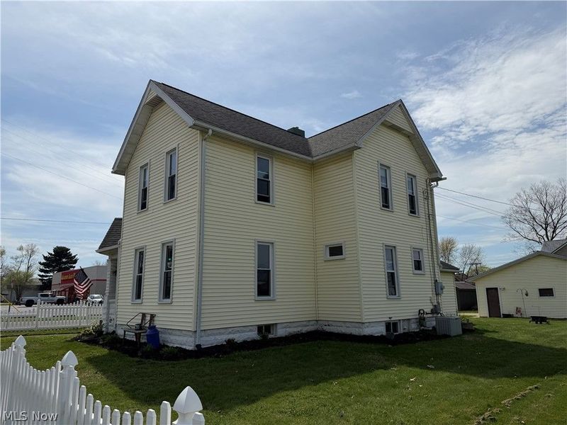 103 W Shafer Avenue, Dover, OH 44622 Photo 5