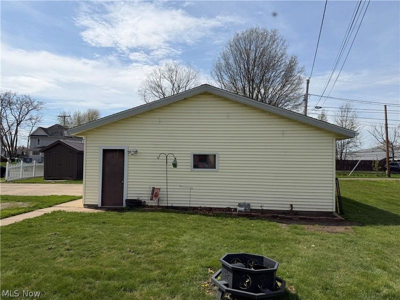 103 W Shafer Avenue, Dover, OH 44622 Photo 9