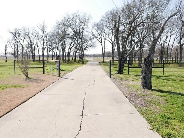 1301 Davis Lane , Terrell, TX 75160