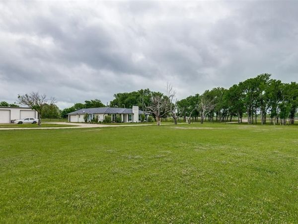 1301 Davis Lane, Terrell, TX 75160