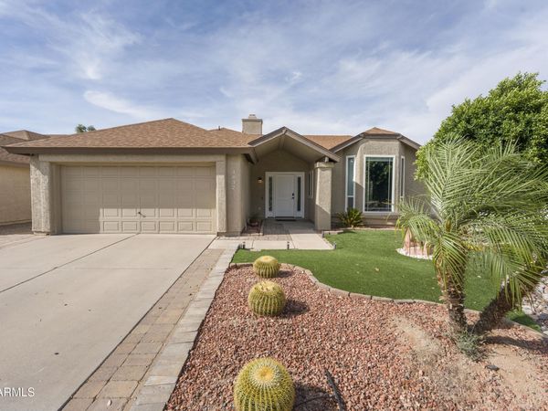 3832 E WALTANN Lane, Phoenix, AZ 85032