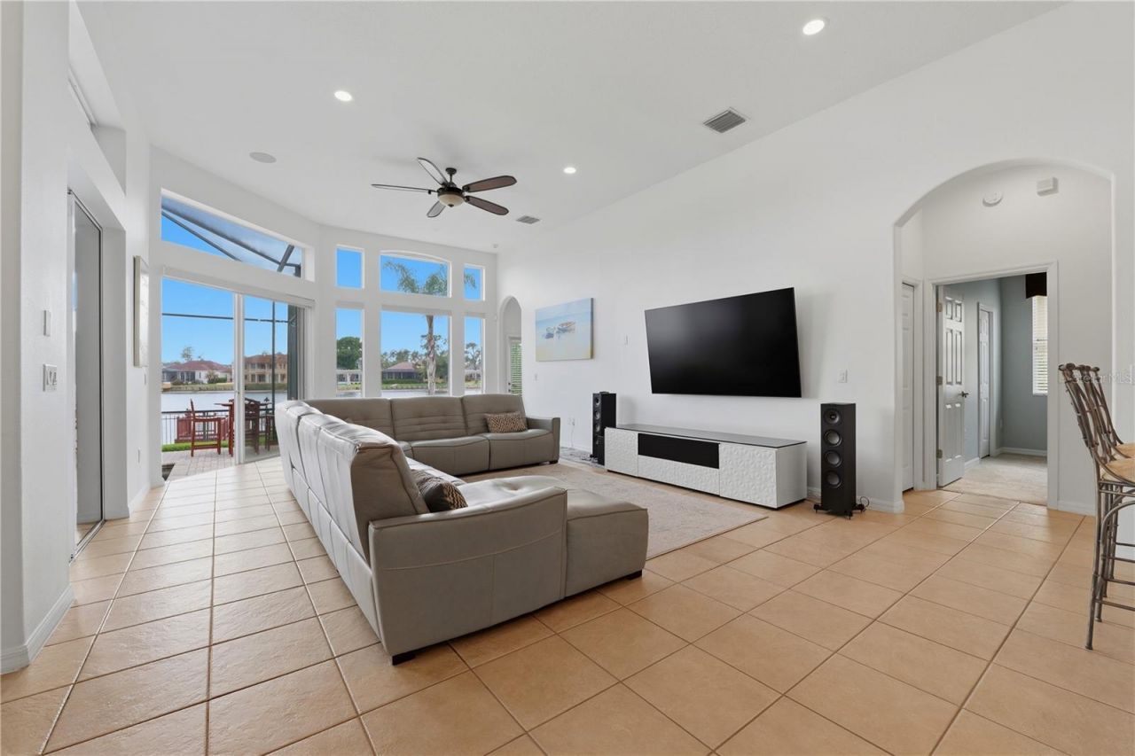 10513 Bermuda Isle Drive, Tampa, FL 33647 Photo