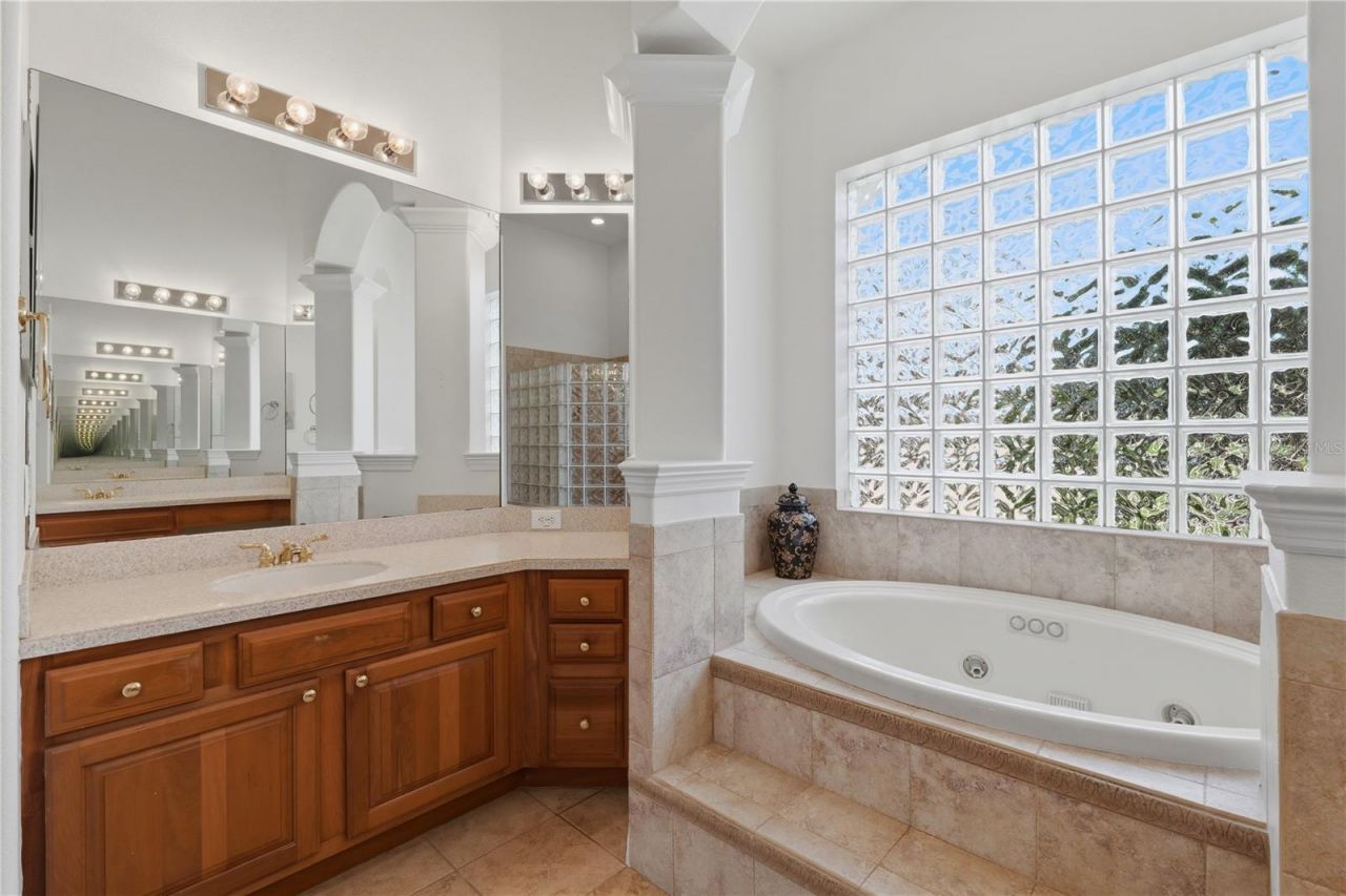 10513 Bermuda Isle Drive, Tampa, FL 33647 Photo