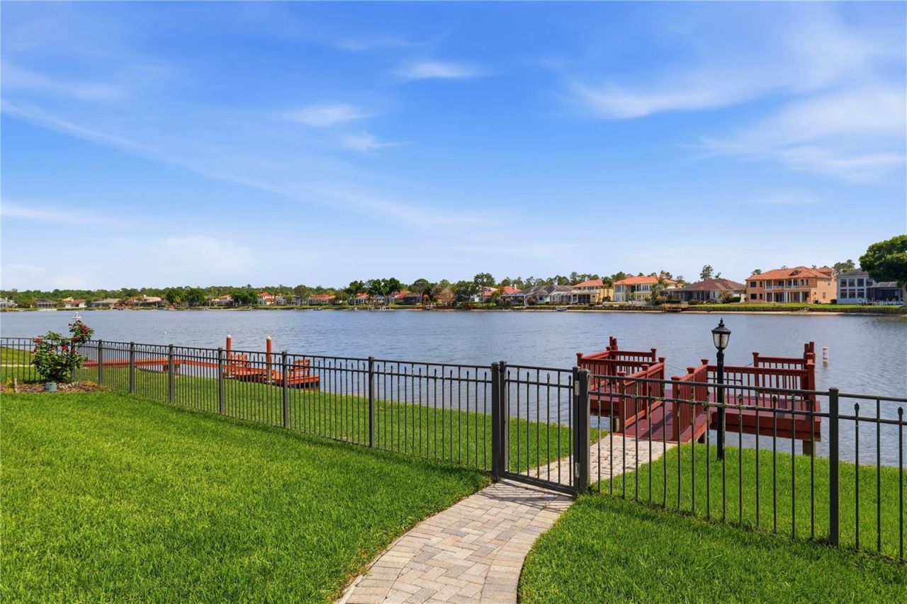 10513 Bermuda Isle Drive, Tampa, FL 33647 Photo