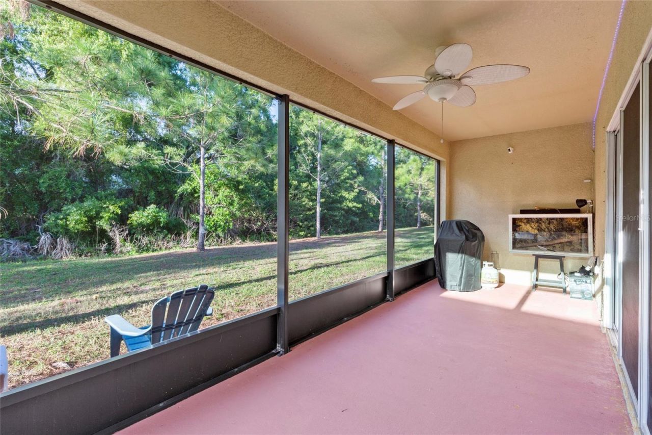 9718 Hound Chase Drive, Gibsonton, FL 33534 Photo