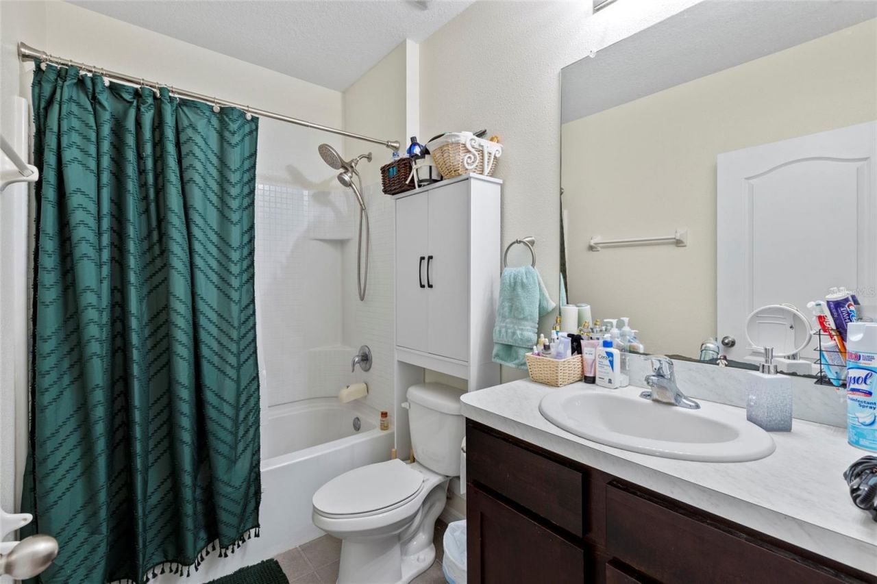 9718 Hound Chase Drive, Gibsonton, FL 33534 Photo