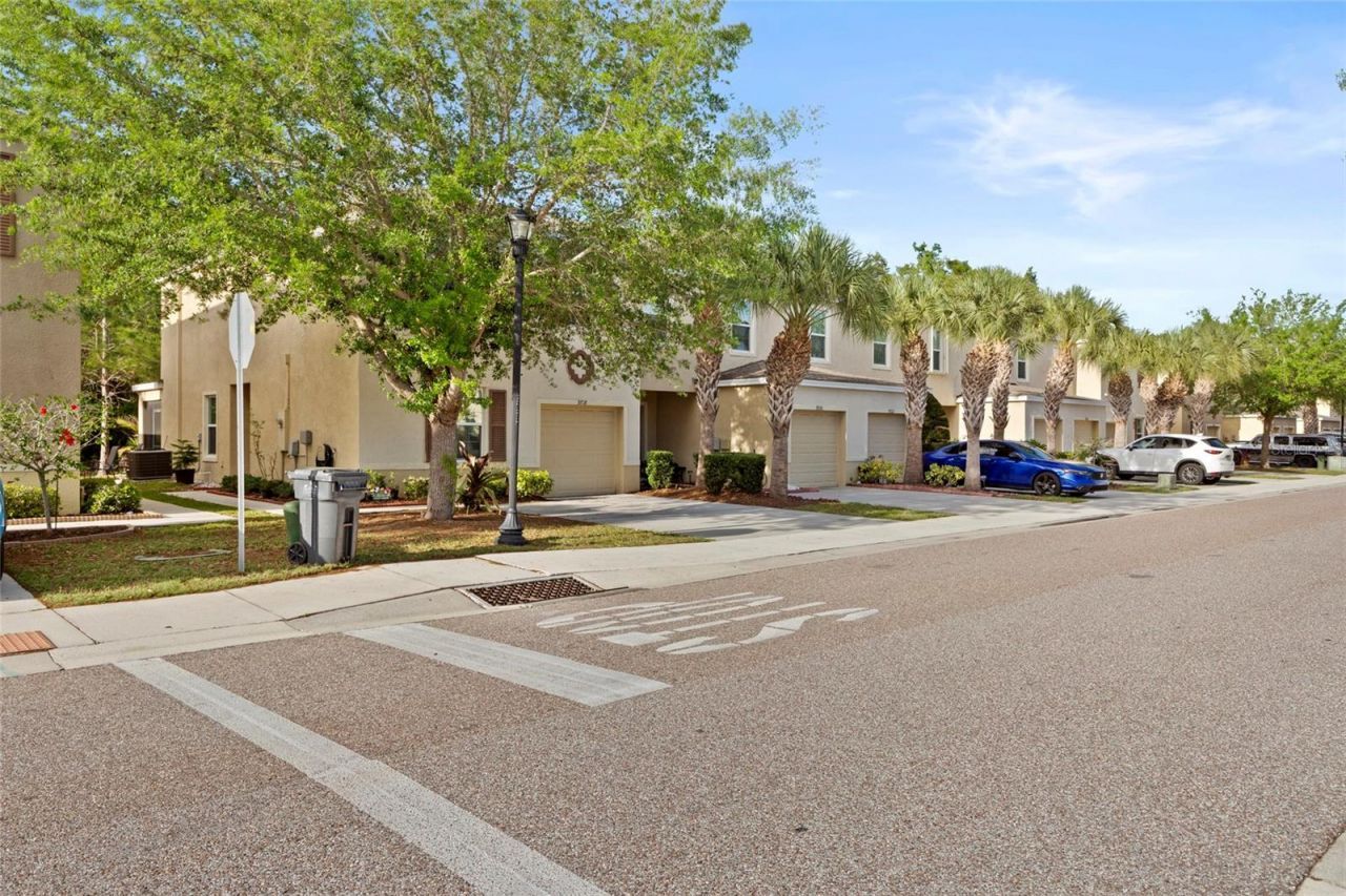 9718 Hound Chase Drive, Gibsonton, FL 33534 Photo