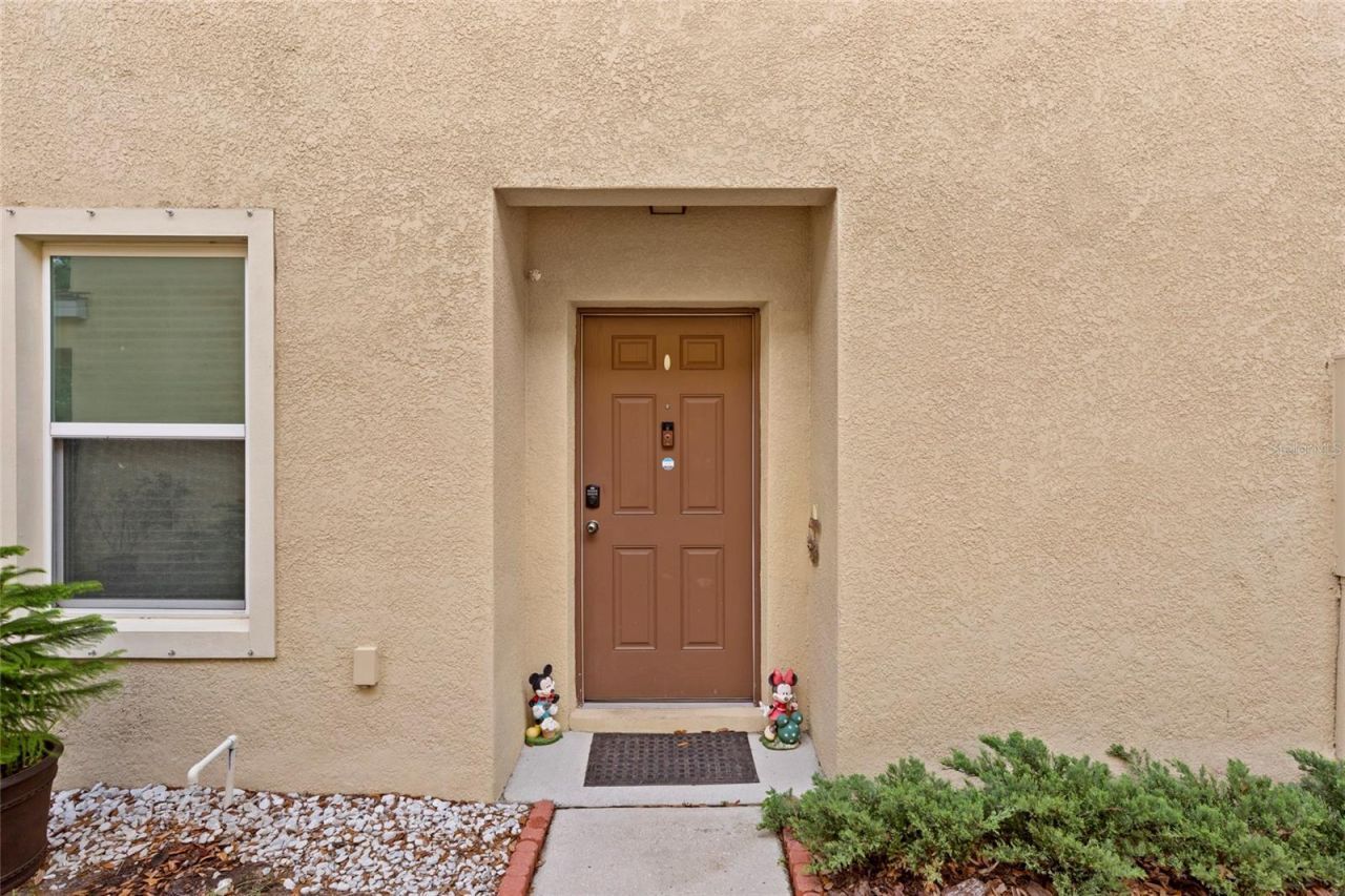 9718 Hound Chase Drive, Gibsonton, FL 33534 Photo