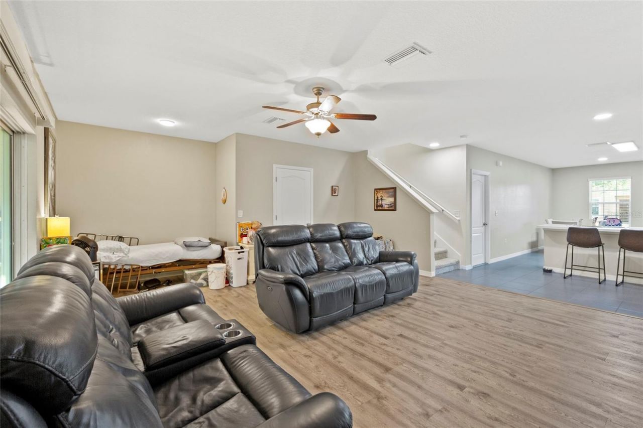 9718 Hound Chase Drive, Gibsonton, FL 33534 Photo