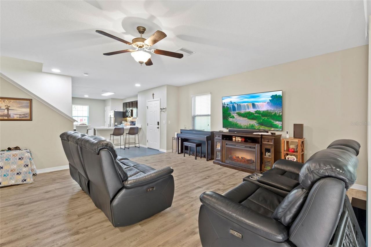 9718 Hound Chase Drive, Gibsonton, FL 33534 Photo