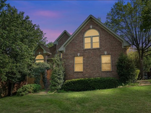 501 S Lakeridge Pl, Nashville, TN 37214