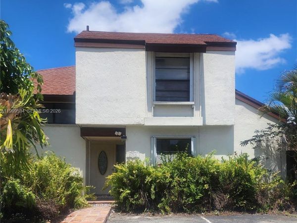 9711 NW 4th Ln, Unit 9711, Miami, FL 33172