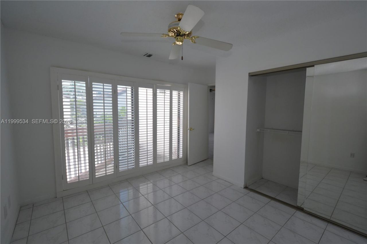 9711 NW 4th Ln, Unit 9711, Miami, FL 33172 Photo