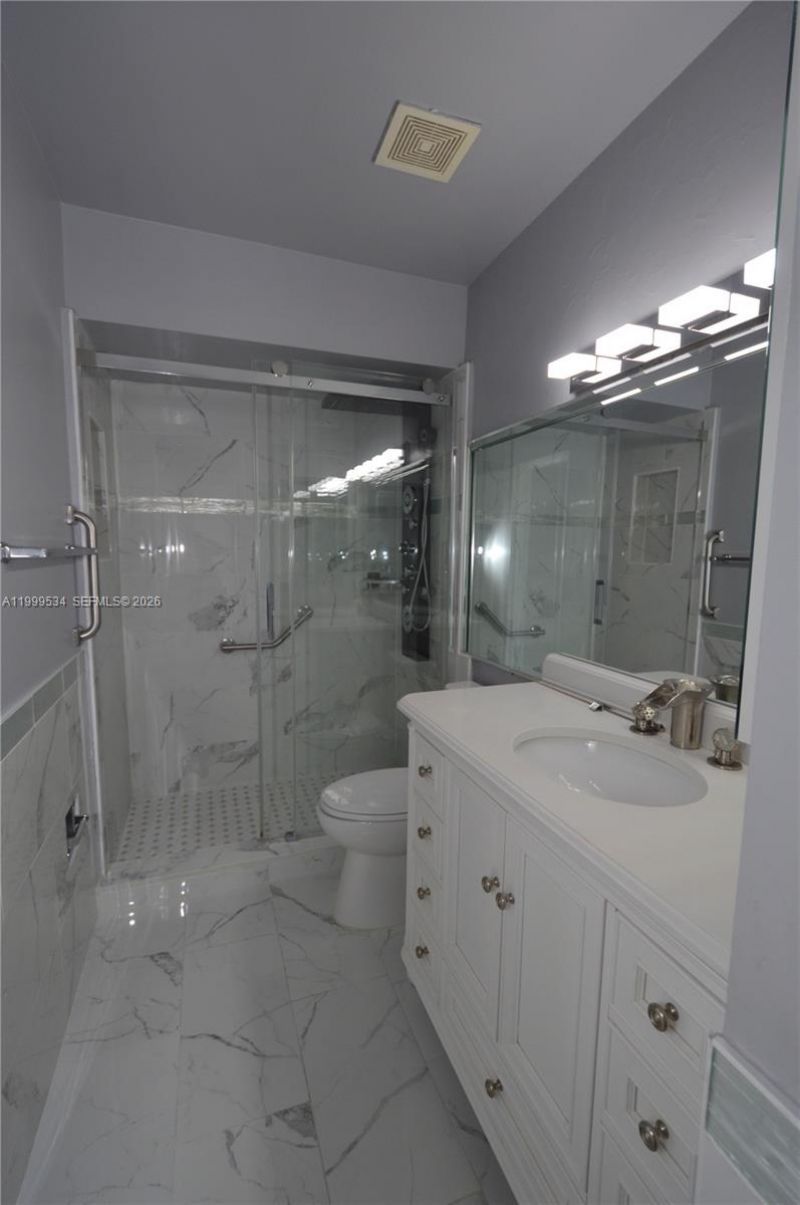 9711 NW 4th Ln, Unit 9711, Miami, FL 33172 Photo