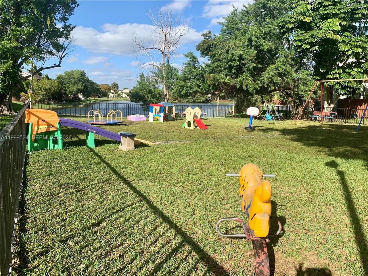 9711 NW 4th Ln, Unit 9711, Miami, FL 33172 Photo