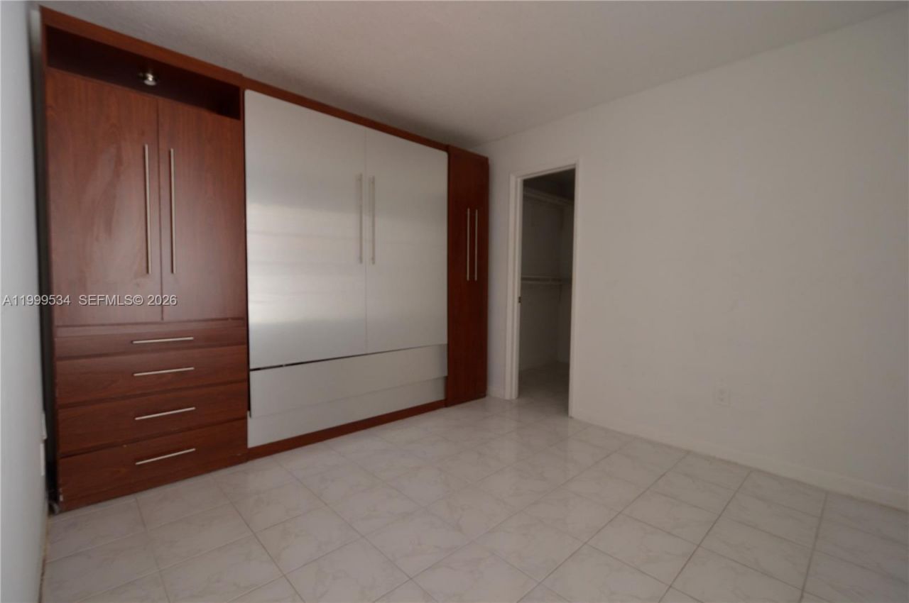 9711 NW 4th Ln, Unit 9711, Miami, FL 33172 Photo