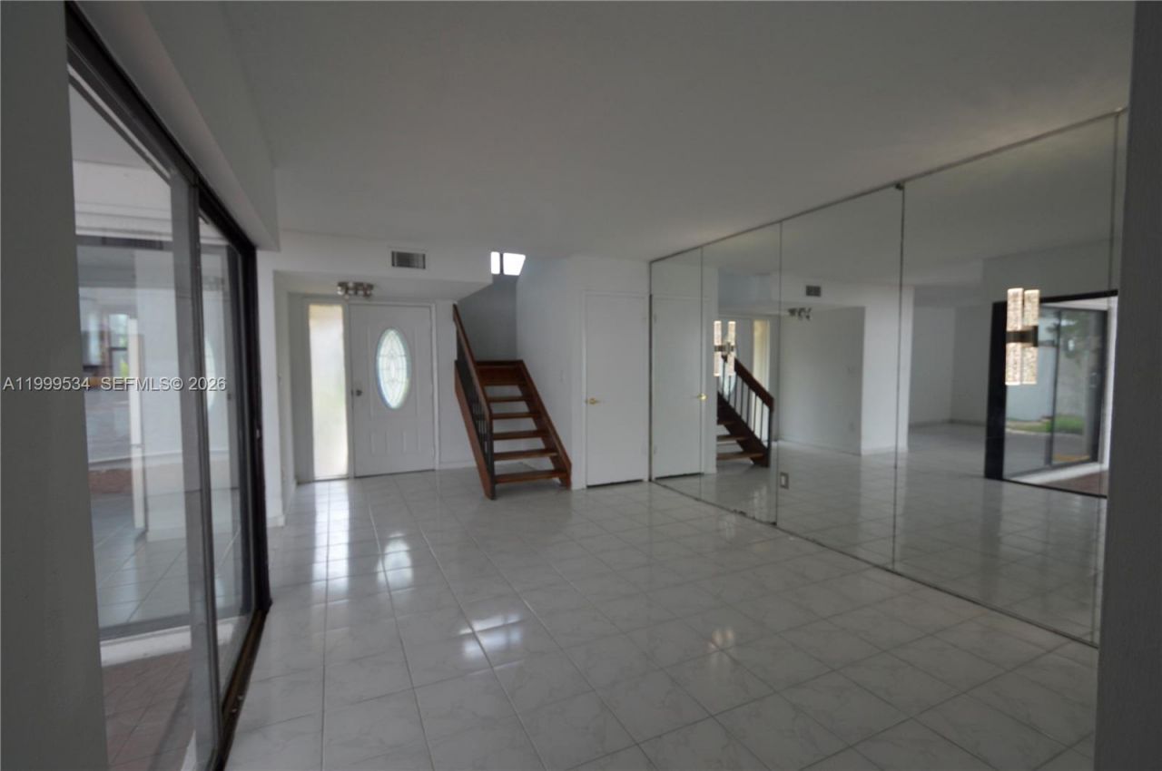 9711 NW 4th Ln, Unit 9711, Miami, FL 33172 Photo