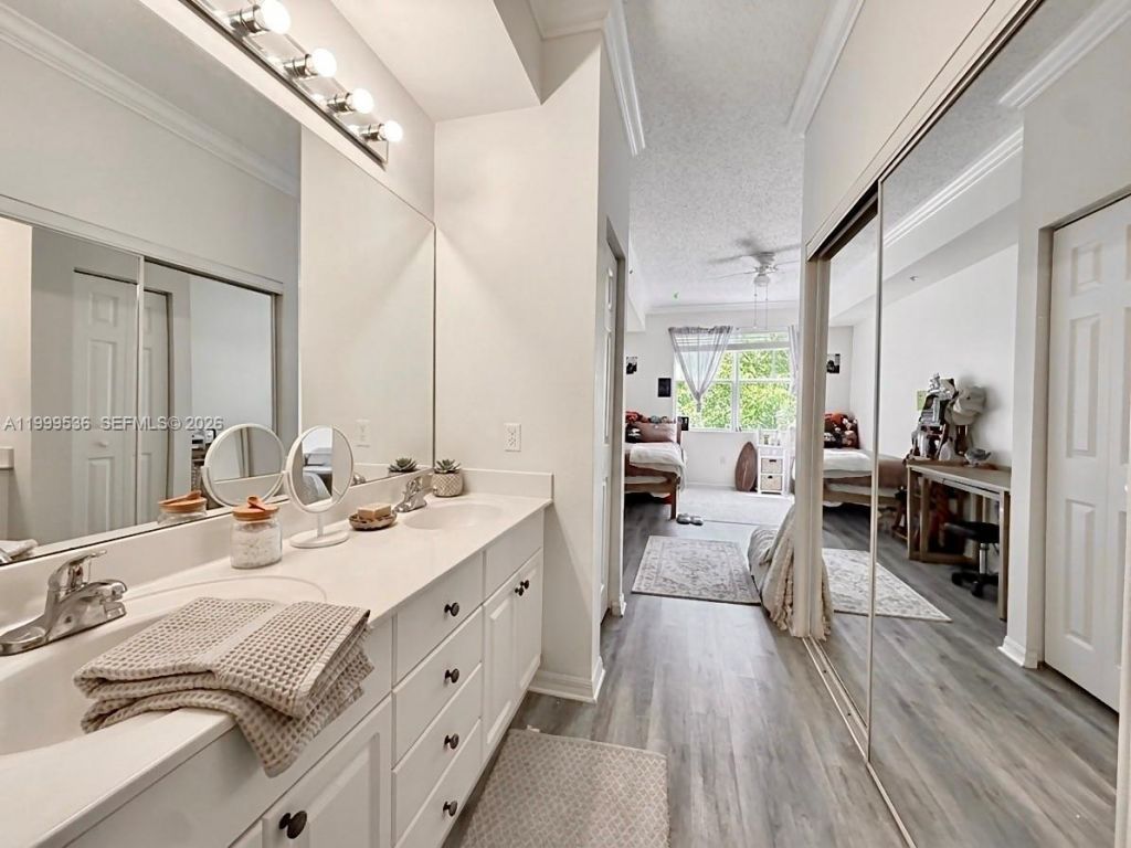 26 Royal Palm Way, Unit 304, Boca Raton, FL 33432 Photo