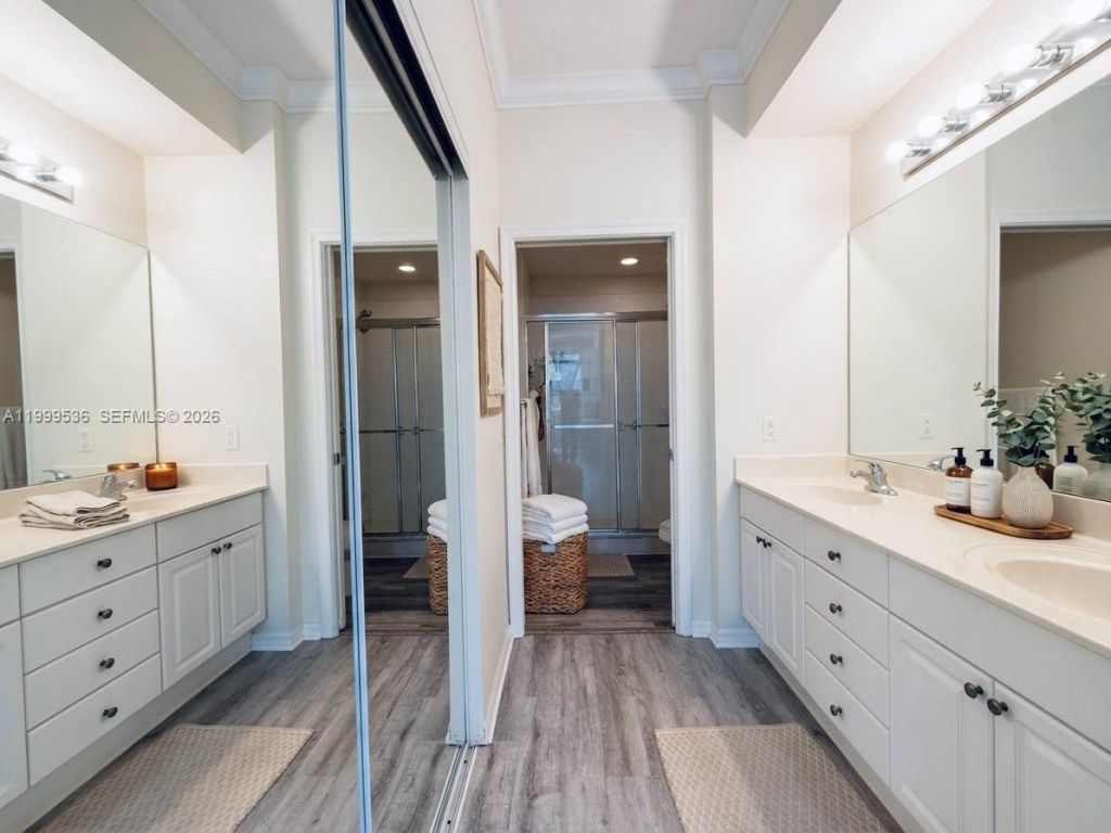 26 Royal Palm Way, Unit 304, Boca Raton, FL 33432 Photo