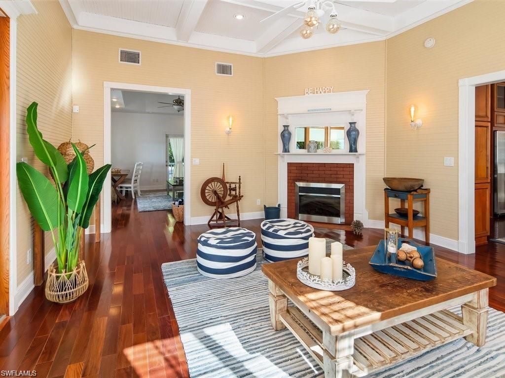 100 Fairview Ave , Fort Myers, FL 33905 Photo