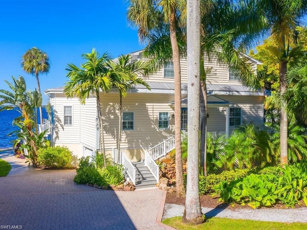 100 Fairview Ave , Fort Myers, FL 33905 Photo