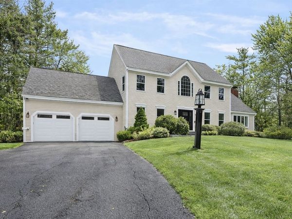 23 Panettieri Drive, Lakeville, MA 02347