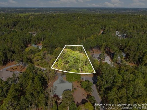 170 James Drive, West End, NC 27376