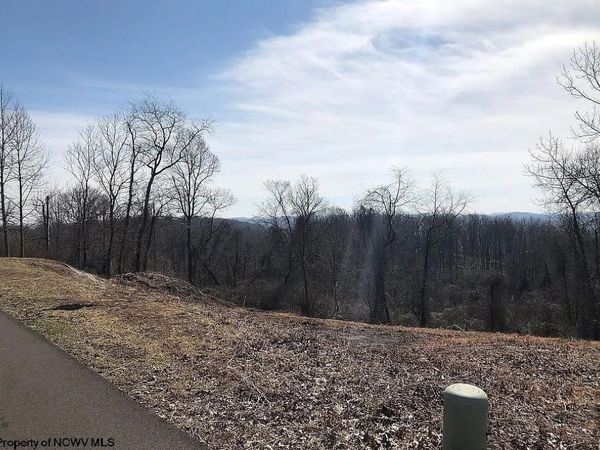 32 Springston Drive, Fairmont, WV 26554