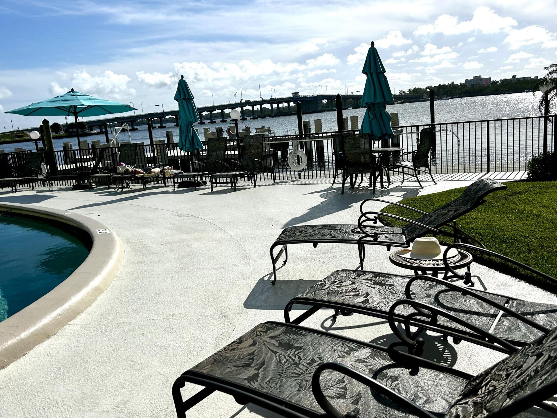 2840 S Ocean Boulevard, Unit 2210, Palm Beach, FL 33480 Photo