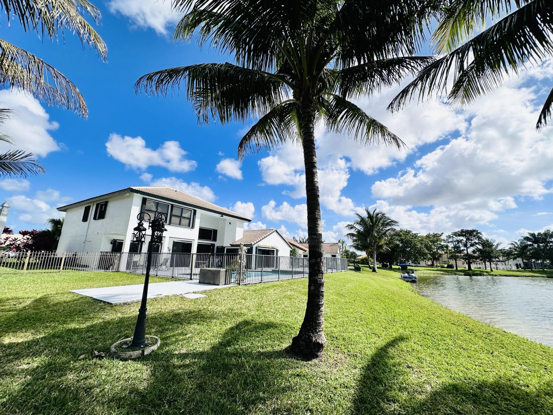 6695 Lake Loran Way, Greenacres, FL 33467 Photo