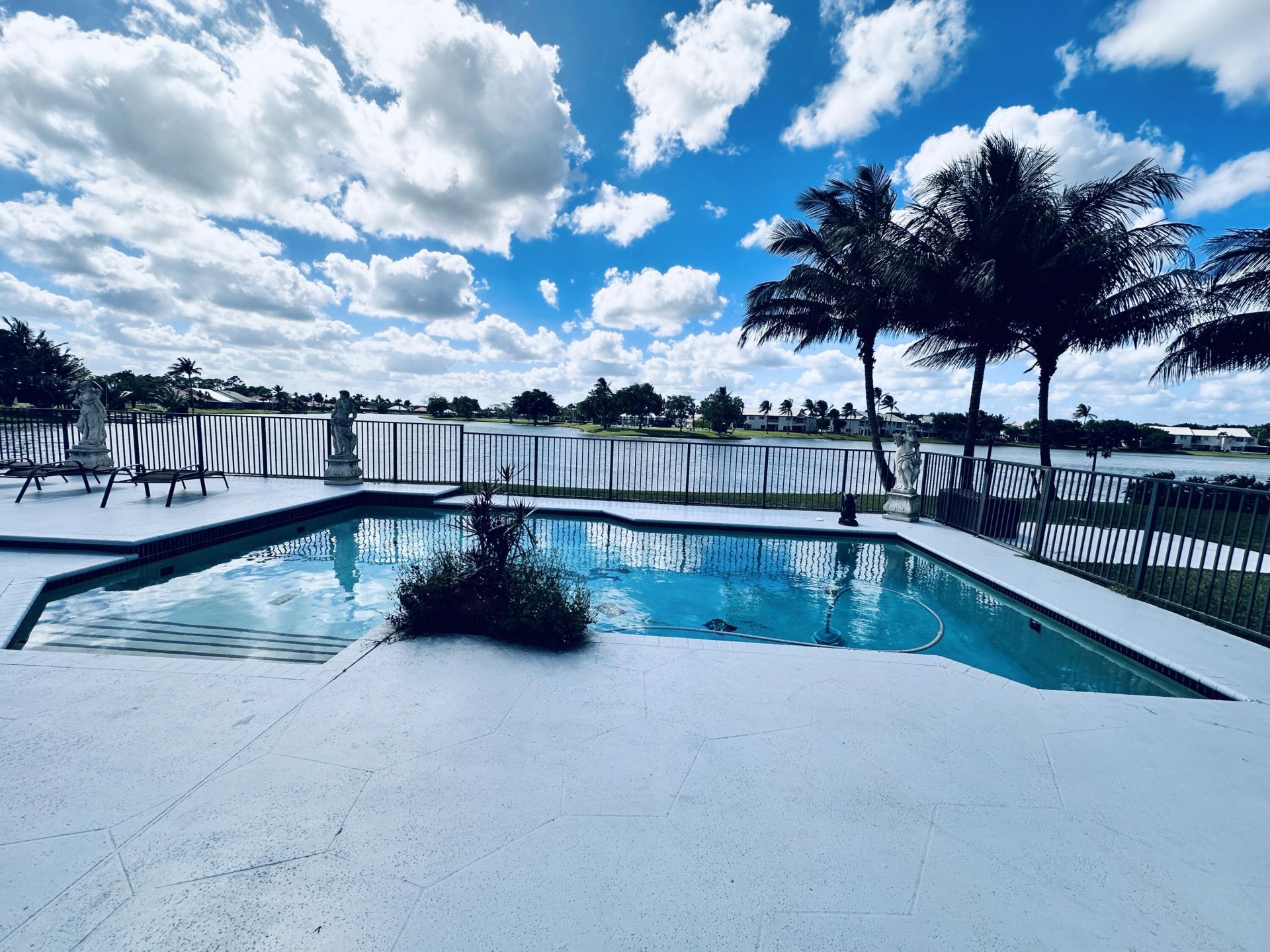 6695 Lake Loran Way, Greenacres, FL 33467 Photo