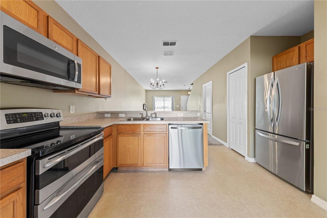 122 Wilton Circle , Sanford, FL 32773 Photo