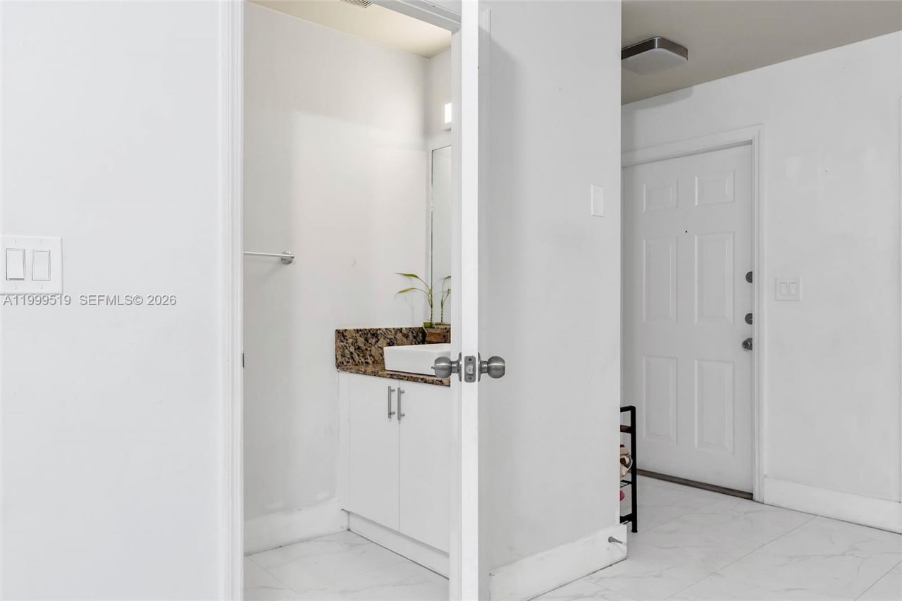 1492 Veracruz Ln , Unit 4-4, Weston, FL 33327 Photo