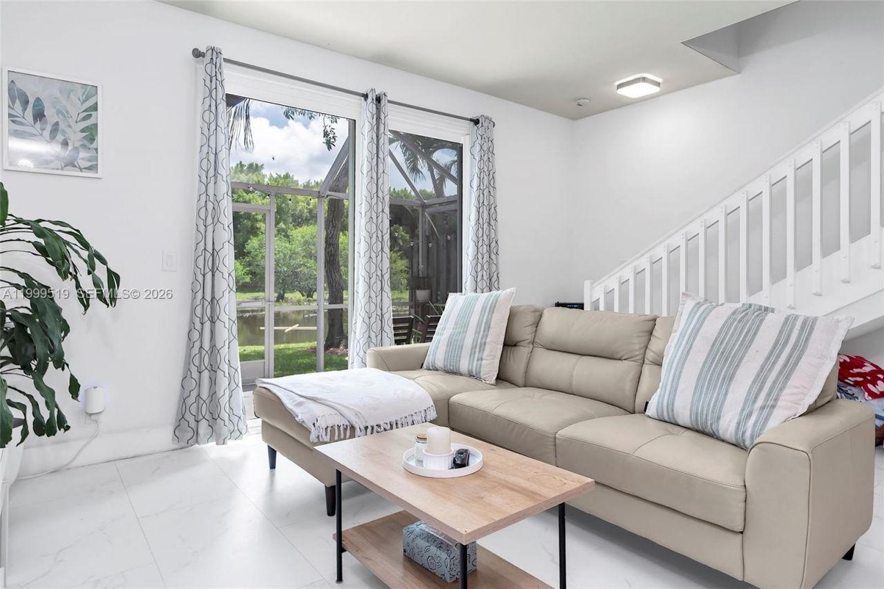 1492 Veracruz Ln , Unit 4-4, Weston, FL 33327 Photo