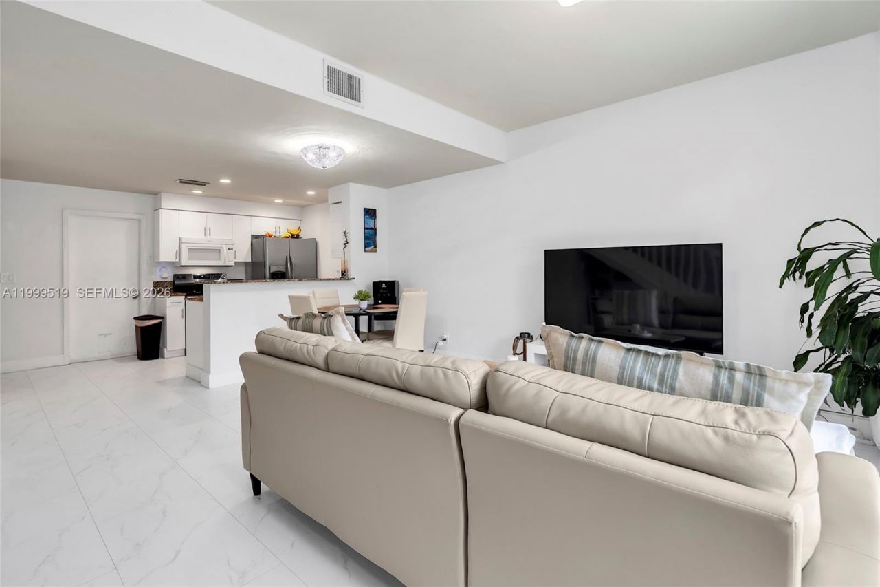 1492 Veracruz Ln , Unit 4-4, Weston, FL 33327 Photo