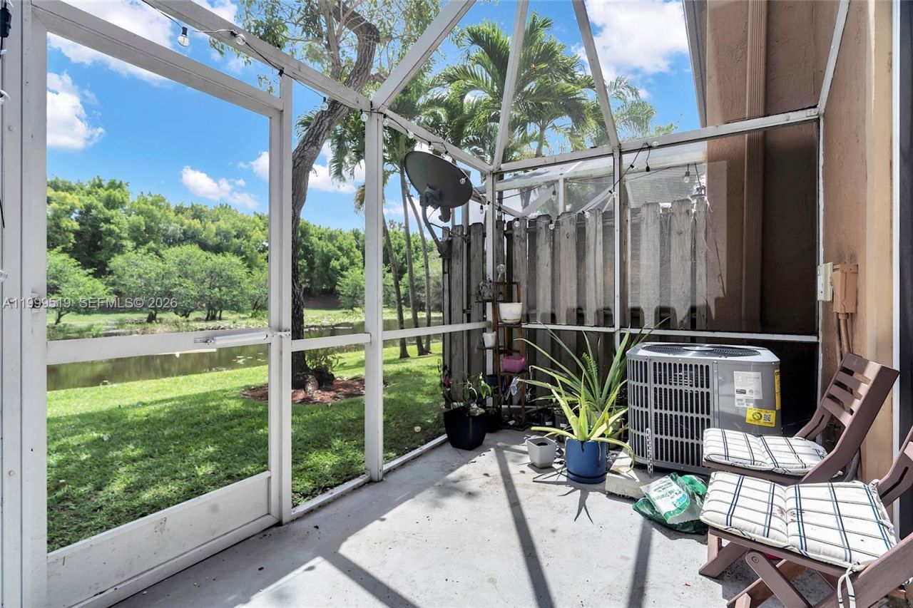 1492 Veracruz Ln , Unit 4-4, Weston, FL 33327 Photo