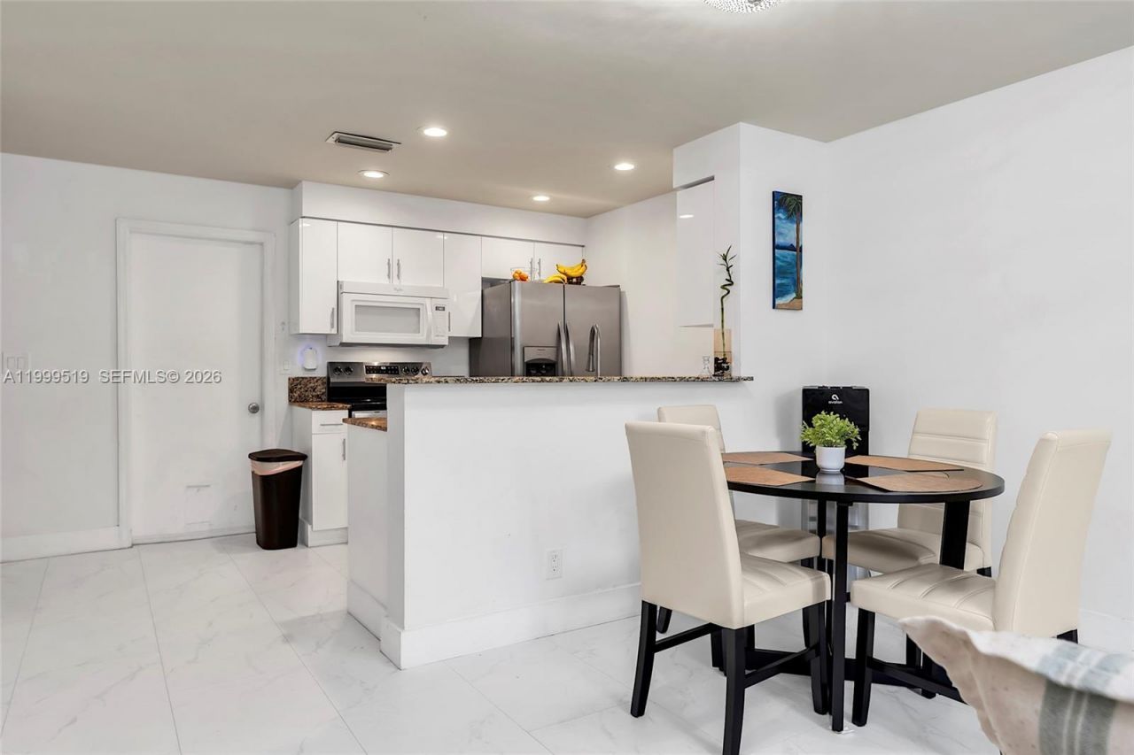 1492 Veracruz Ln , Unit 4-4, Weston, FL 33327 Photo