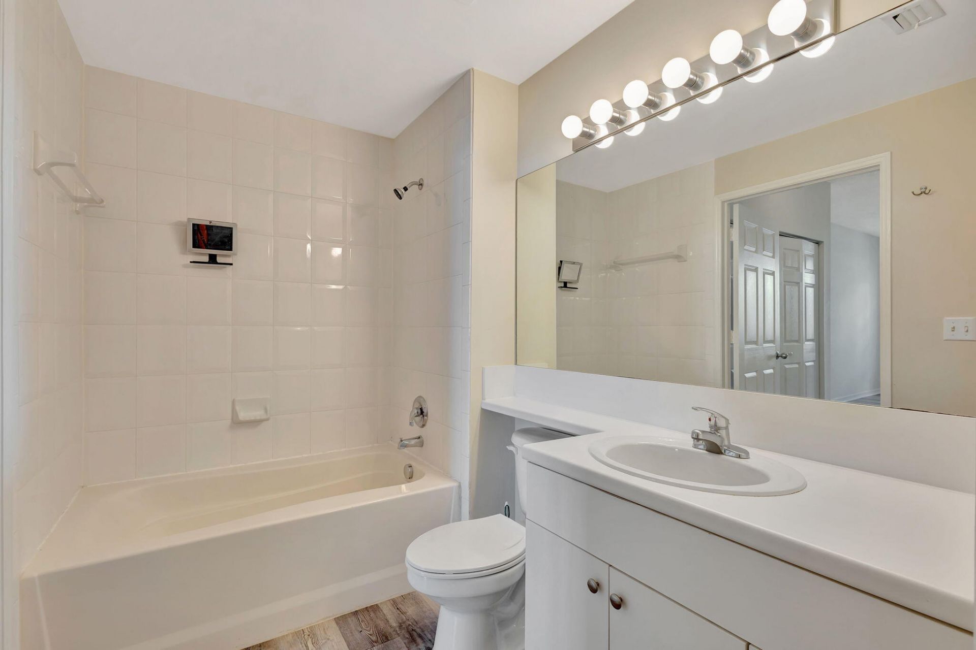 616 Clearwater Park Road, Unit 1013, West Palm Beach, FL 33401 Photo