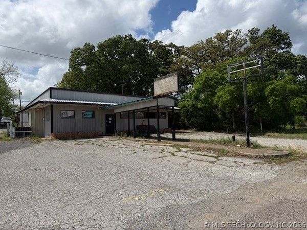 1319 N 1st , Durant, OK 74701