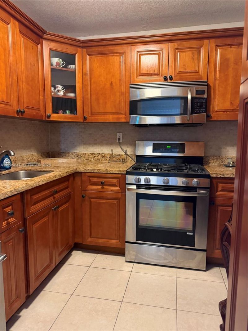 720 Collins Ave, Unit 506, Miami Beach, FL 33139 Photo